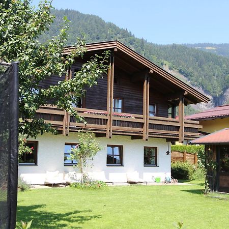 Quaint Mansion Near Ski Bus In Goldegg Luaran gambar