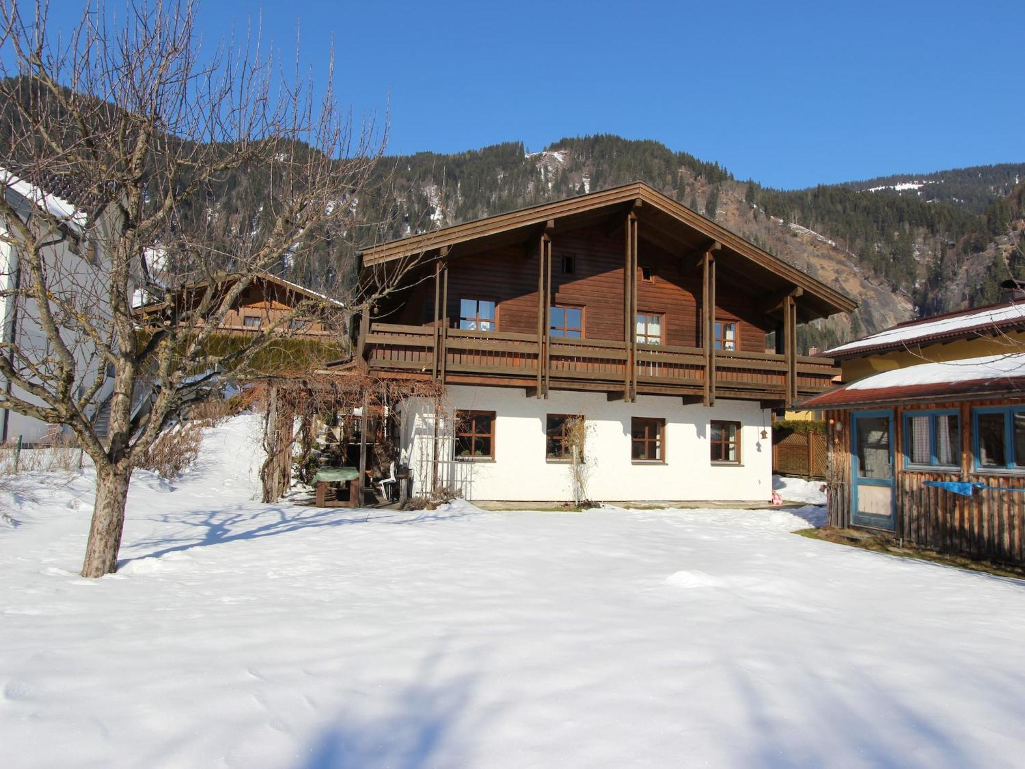 Quaint Mansion Near Ski Bus In Goldegg Luaran gambar