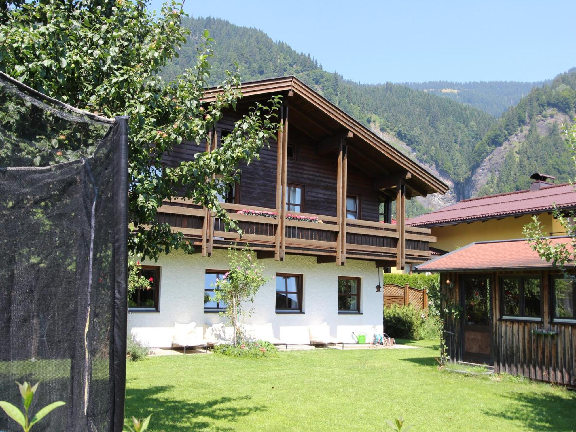 Quaint Mansion Near Ski Bus In Goldegg Luaran gambar
