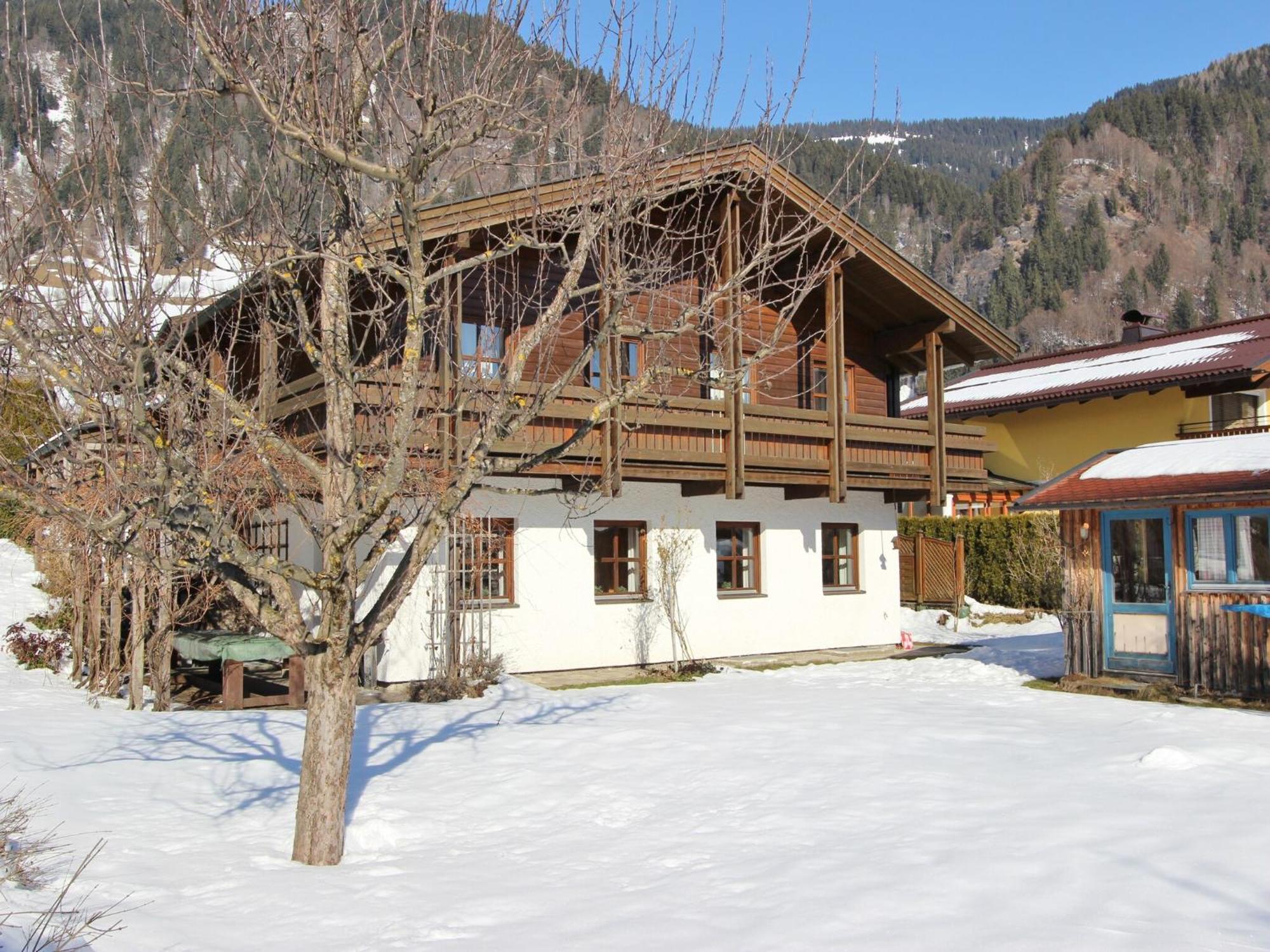 Quaint Mansion Near Ski Bus In Goldegg Luaran gambar